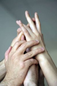 – 201007hands