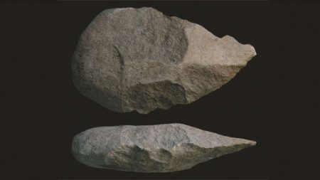 – 201108hand axes