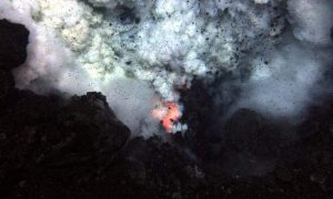 – 201110underwater eruption