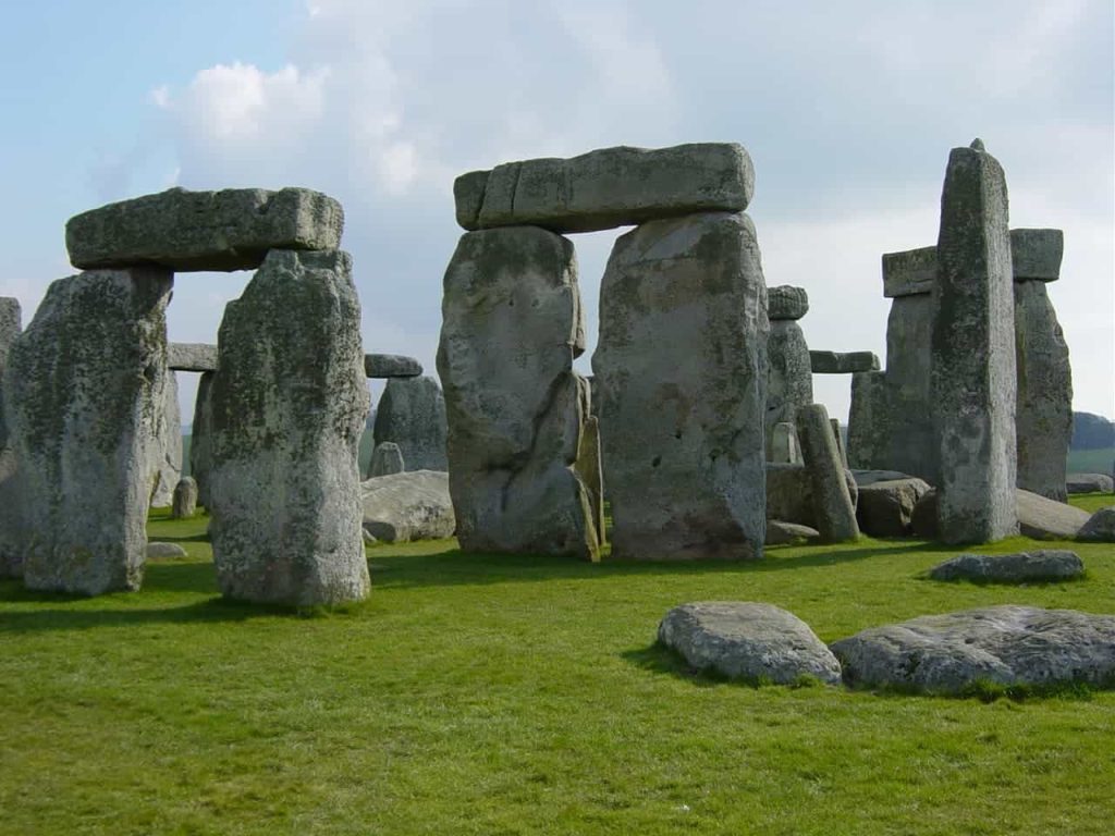 – 201112Stonehenge Closeup