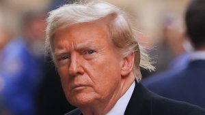 A former Watergate prosecutor has commented on the recent gag order on Trump, calling it very unusual – 202403trumpdonald 032425 ny5 ap