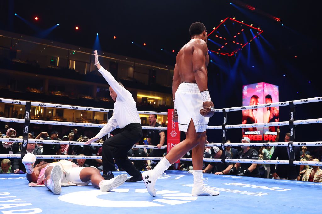 Anthony Joshua knocked out Francis Ngannou