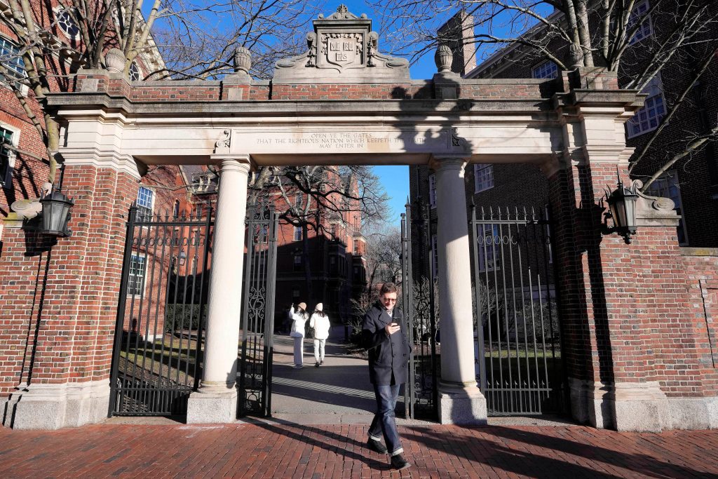 Sticker Shock: College will cost up to $95,000 this fall – 202404CORRECTION College Costs 03144